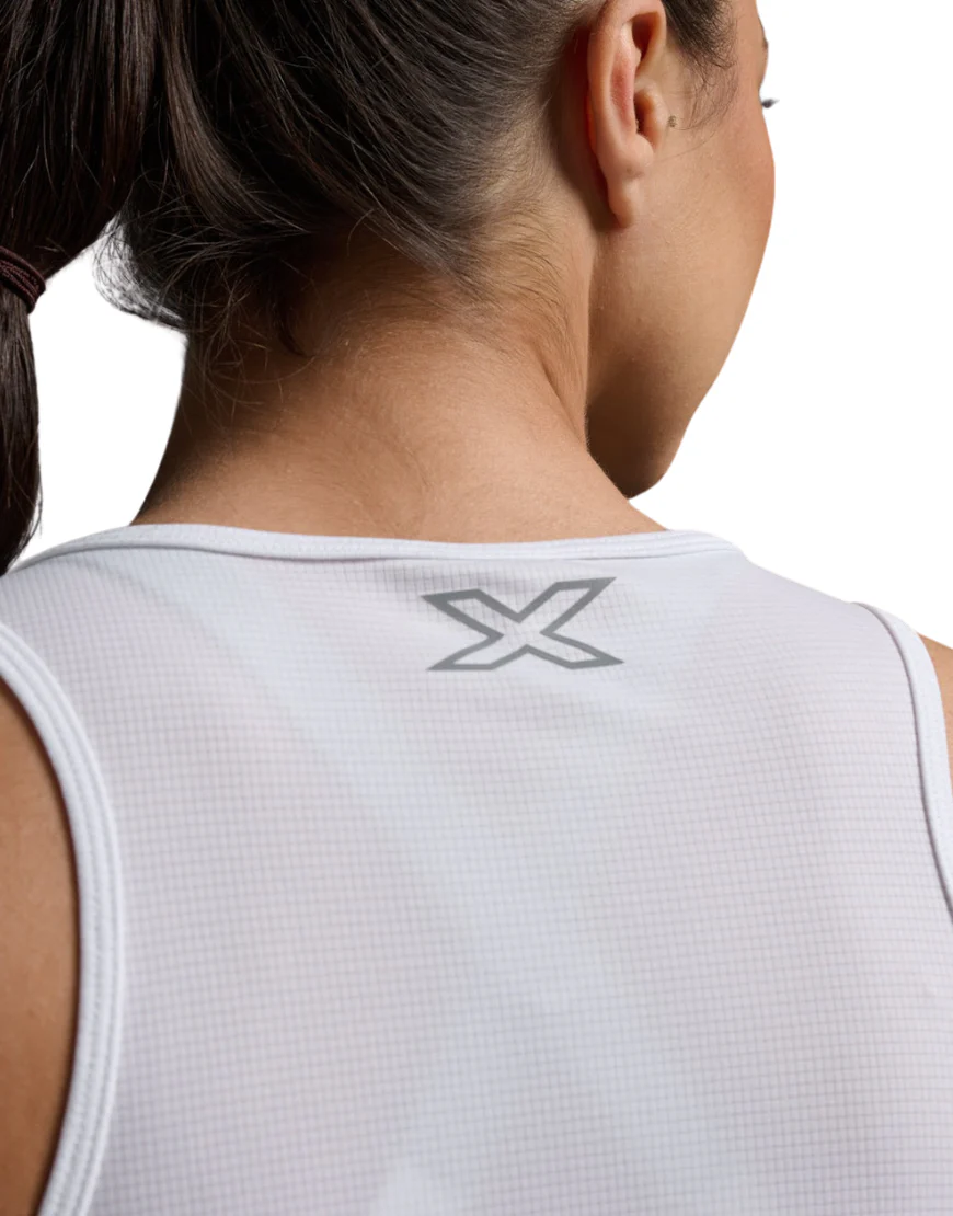 Women's 2XU Aero Running Singlet :White | Silver Reflective - Image 4