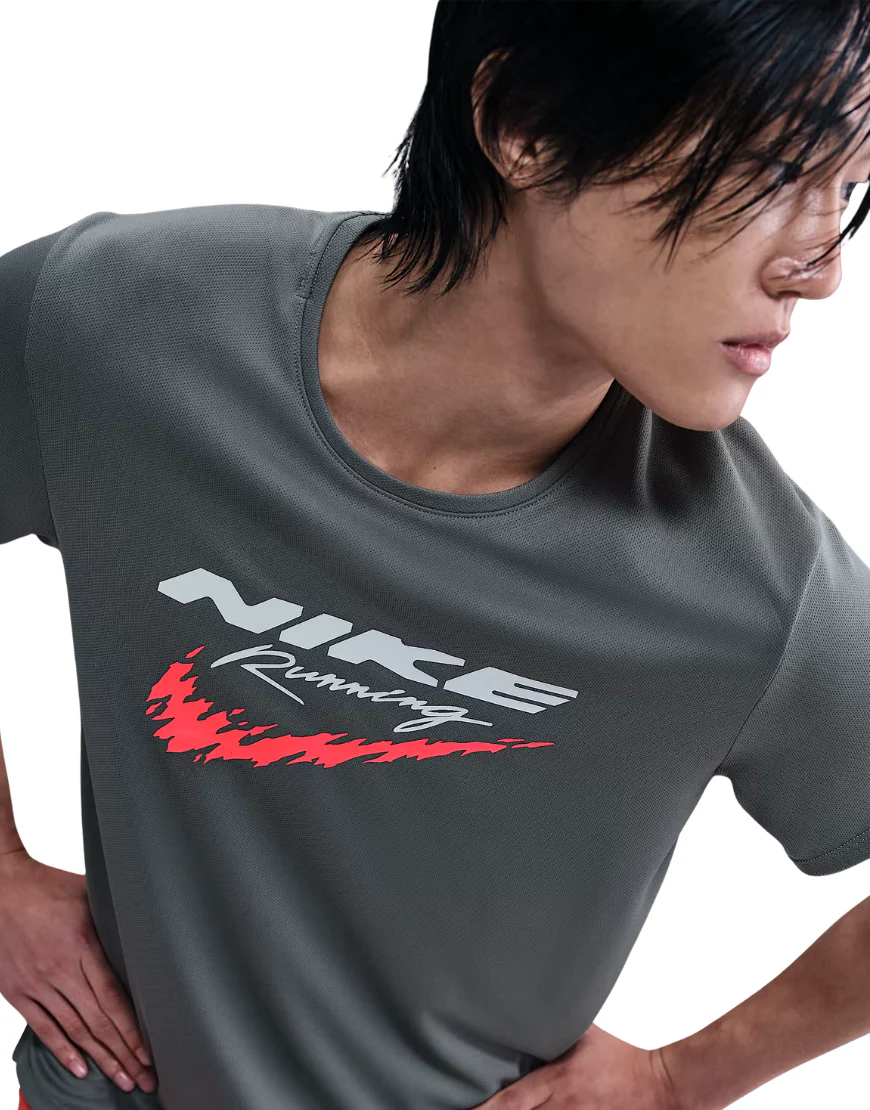 Men's Dri-FIT UV Running Top (2 Colours) - Image 3