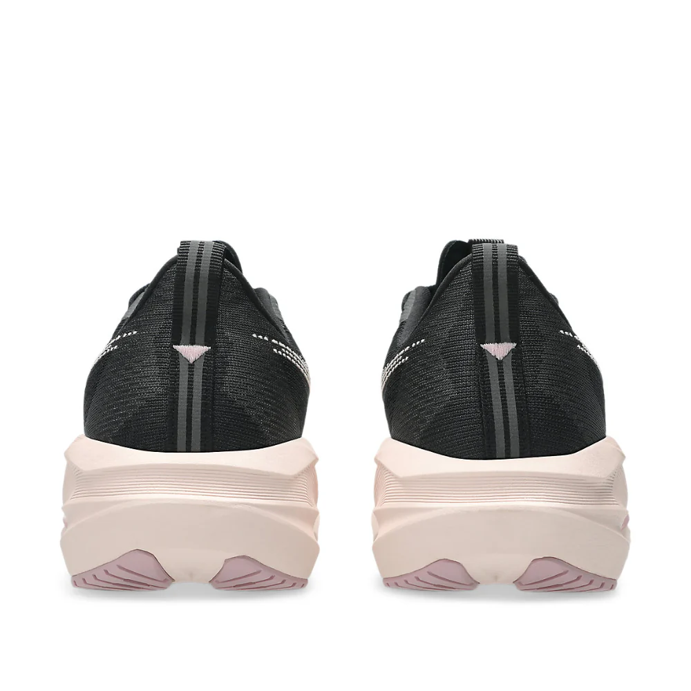 Novablast 5 Women's :Black | Pearl Pink - Image 3