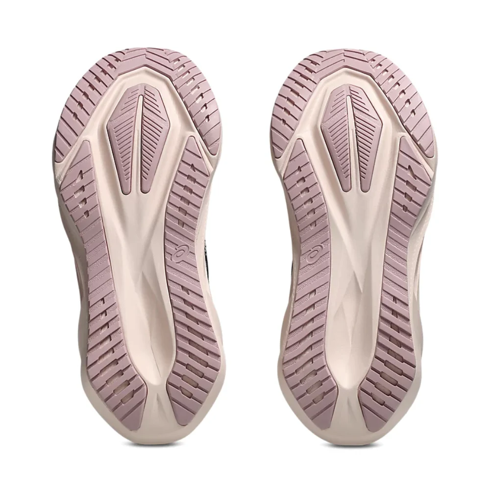 Novablast 5 Women's :Black | Pearl Pink - Image 5