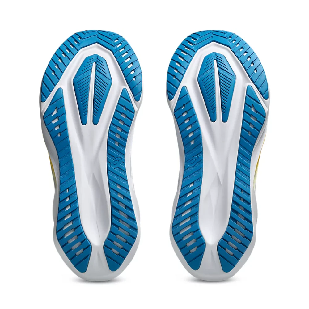 Novablast 5 Men's :Gravel | White - Image 5