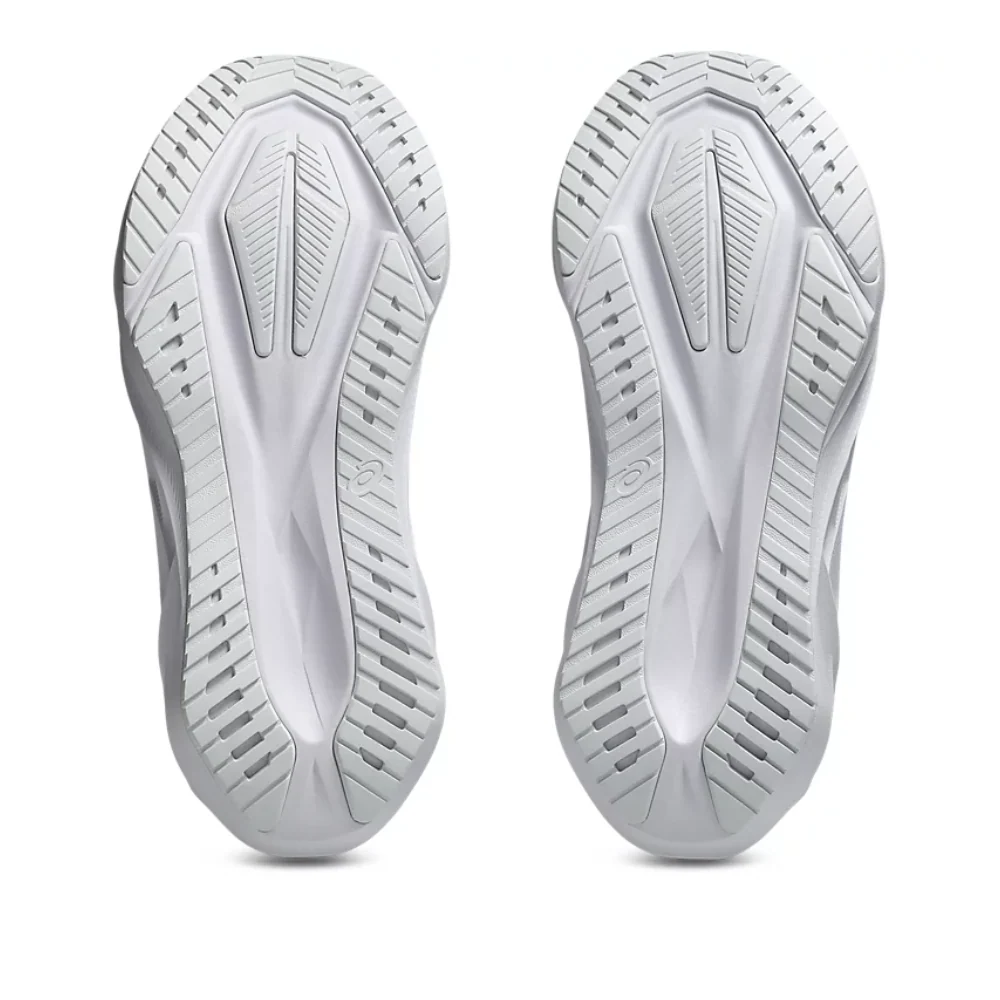 Novablast 5 Men's :White | Piedmont Grey - Image 5