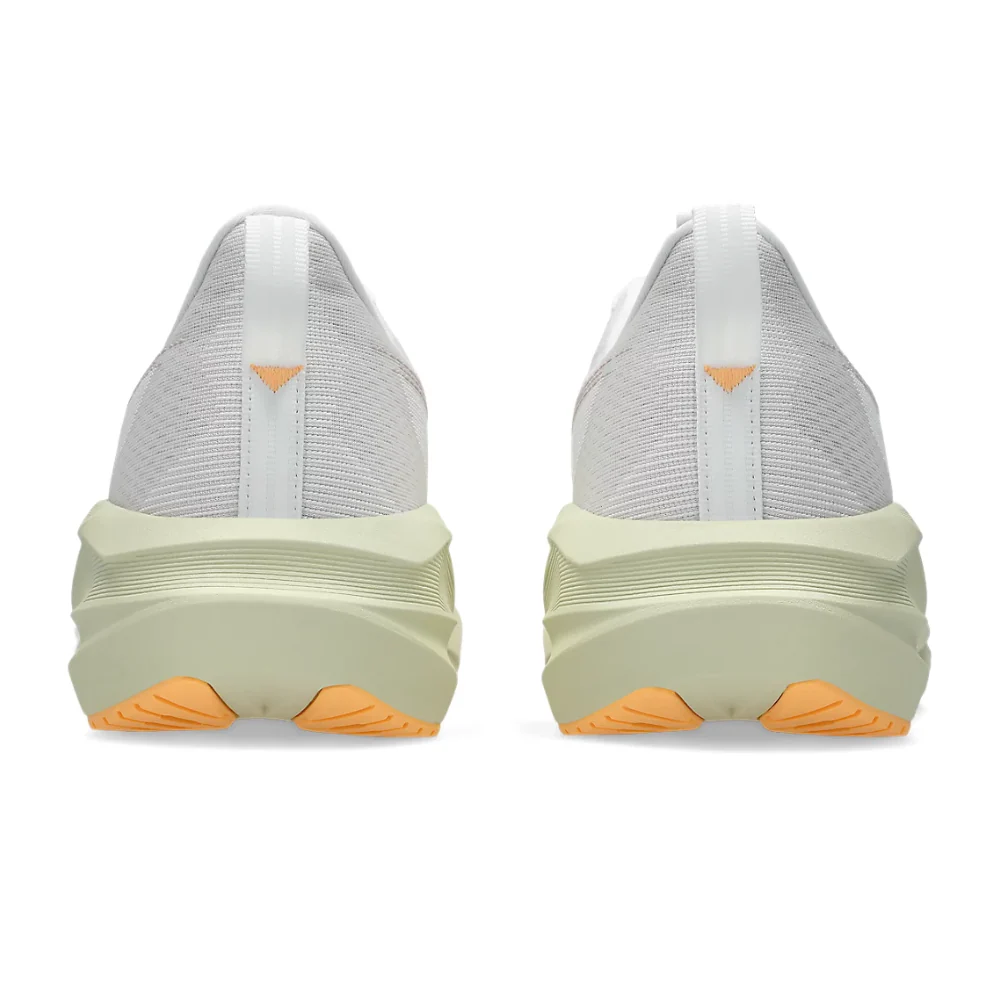 Novablast 5 Wide Men's :White | Fawn - Image 4