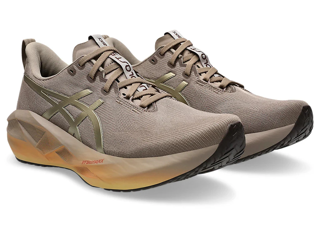 Novablast 5 Luxe Men's: Luxe | Taupe Grey - Image 2