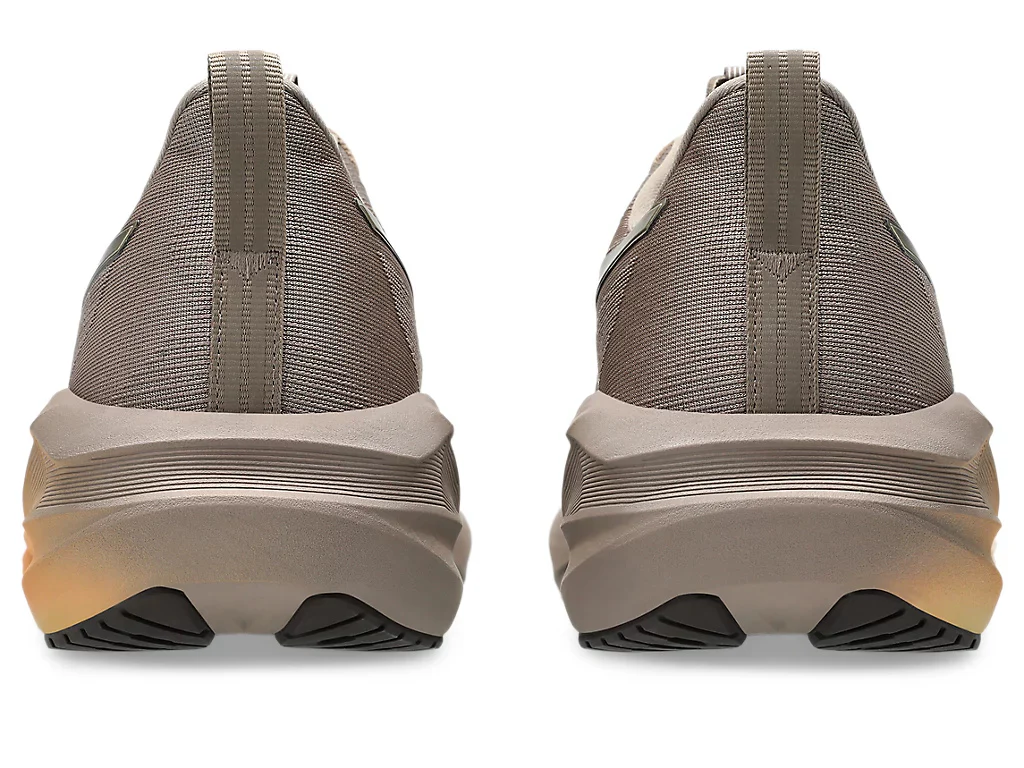 Novablast 5 Luxe Men's: Luxe | Taupe Grey - Image 4