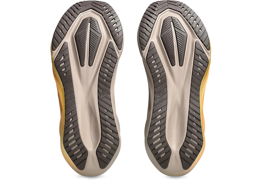 Novablast 5 Luxe Men's: Luxe | Taupe Grey - Image 6