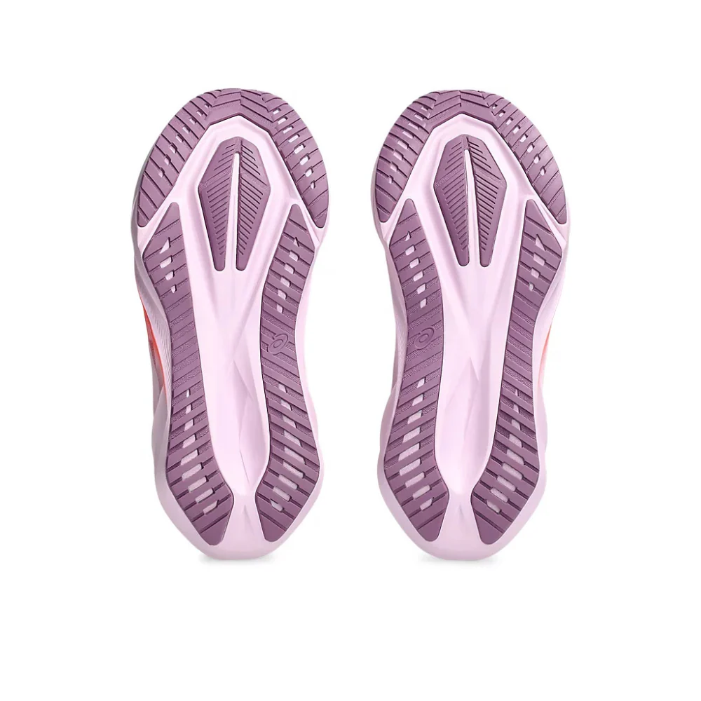 Novablast 5 Women's: White I Coral Reef - Image 5