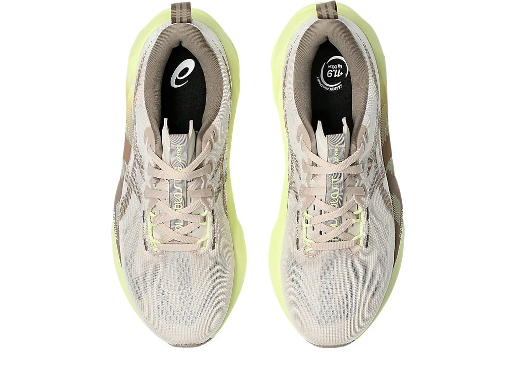 Novablast 5 Women's :Mineral Beige | Taupe Grey - Image 4