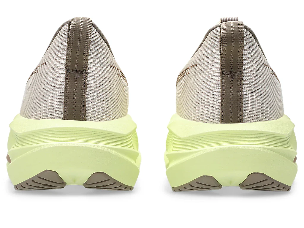 Novablast 5 Women's :Mineral Beige | Taupe Grey - Image 5