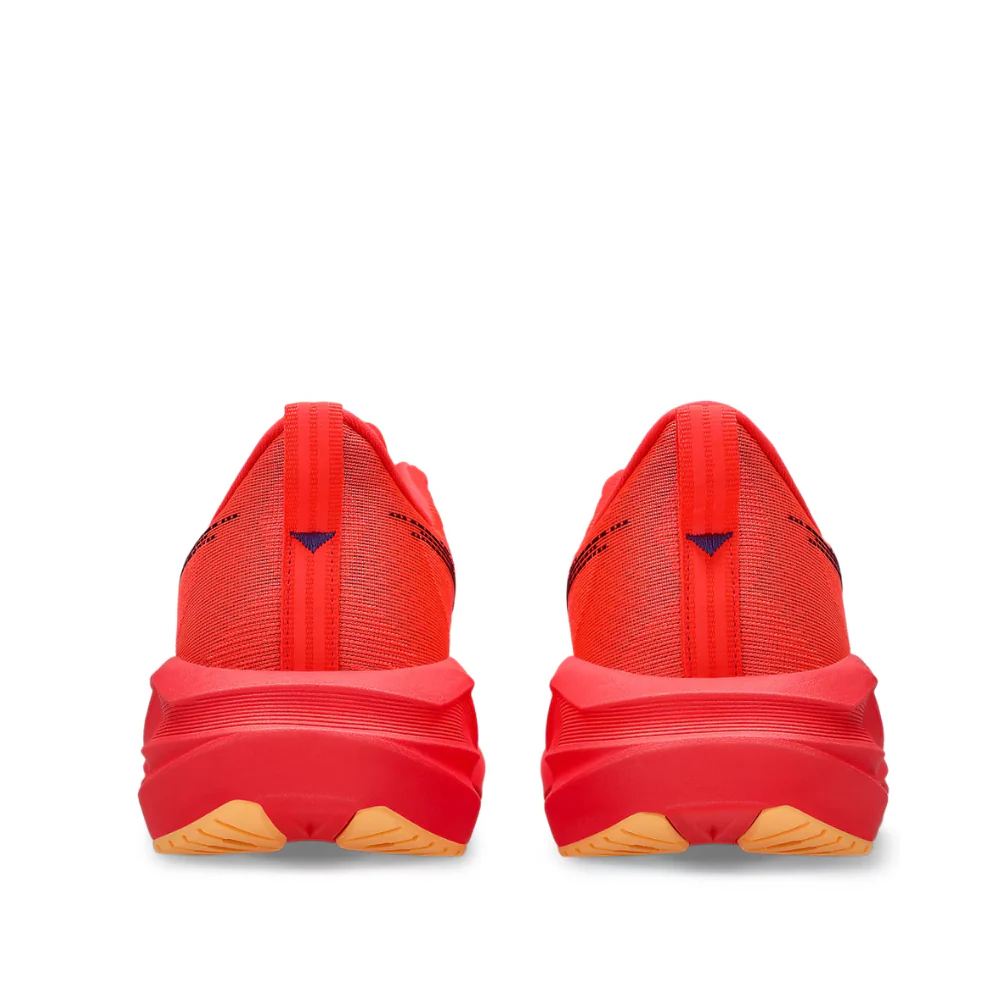 Novablast 5 Women's :Flash Red | Edo Purple - Image 4