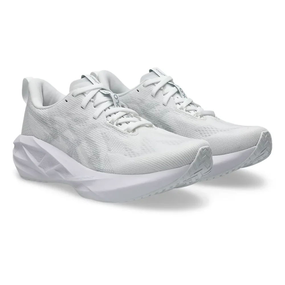 Novablast 5 Women's :White | Piedmont Grey - Image 2
