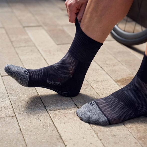 Feetures Elite Light Cushion Quarter Socks (1 Pair | 2 Colours) - Image 4