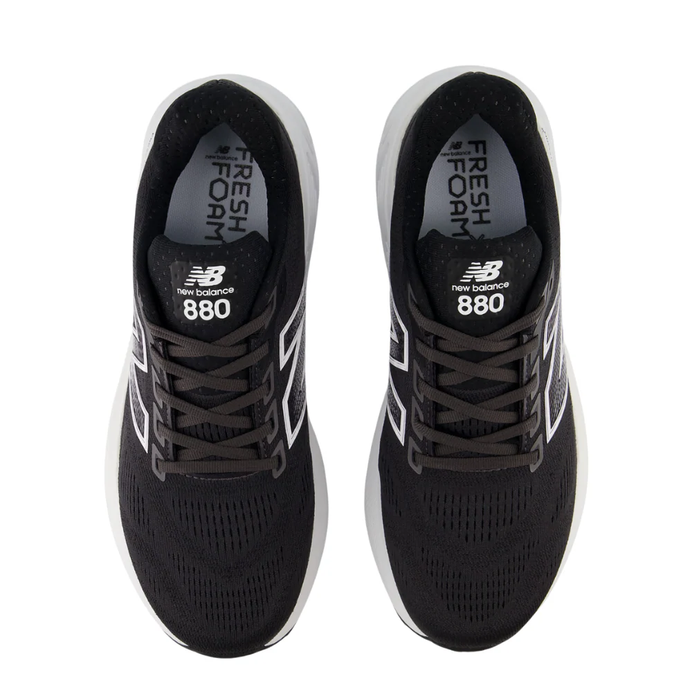 Fresh Foam X 880v15 (4E) Men's :Black | White - Image 3