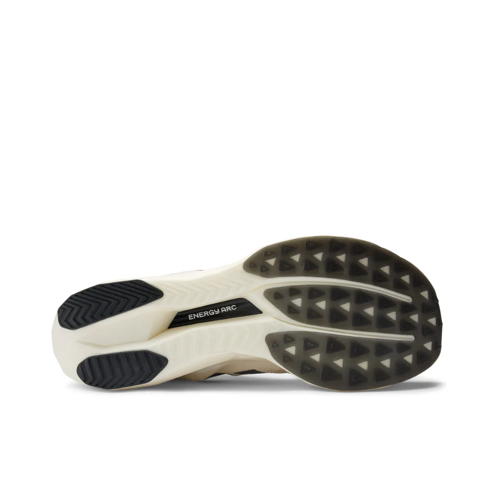 FuelCell SuperComp Elitev5 (B) Women's :Linen | White and Gold Metallic - Image 5