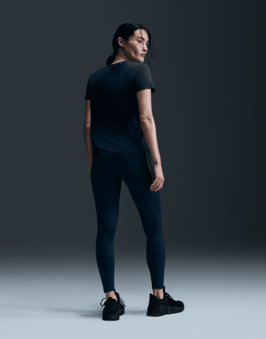 Women's Dri-FIT Short-Sleeve Graphic Top :Armoury Navy - Image 2