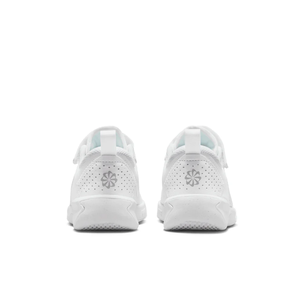 Omni Multi-Court (PS) Younger Kids' :White | Pure Platinum - Image 4