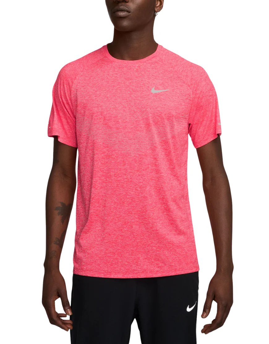 Men's Dri-FIT ADV Short-Sleeve Stride Running Top :Burgundy Crush - Image 2