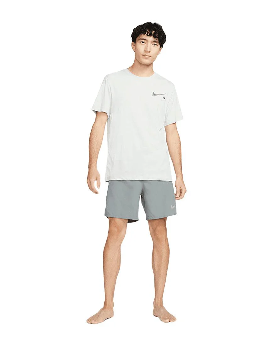 Men's DriFIT Challenger 7in Shorts :Smoke Grey - Image 2