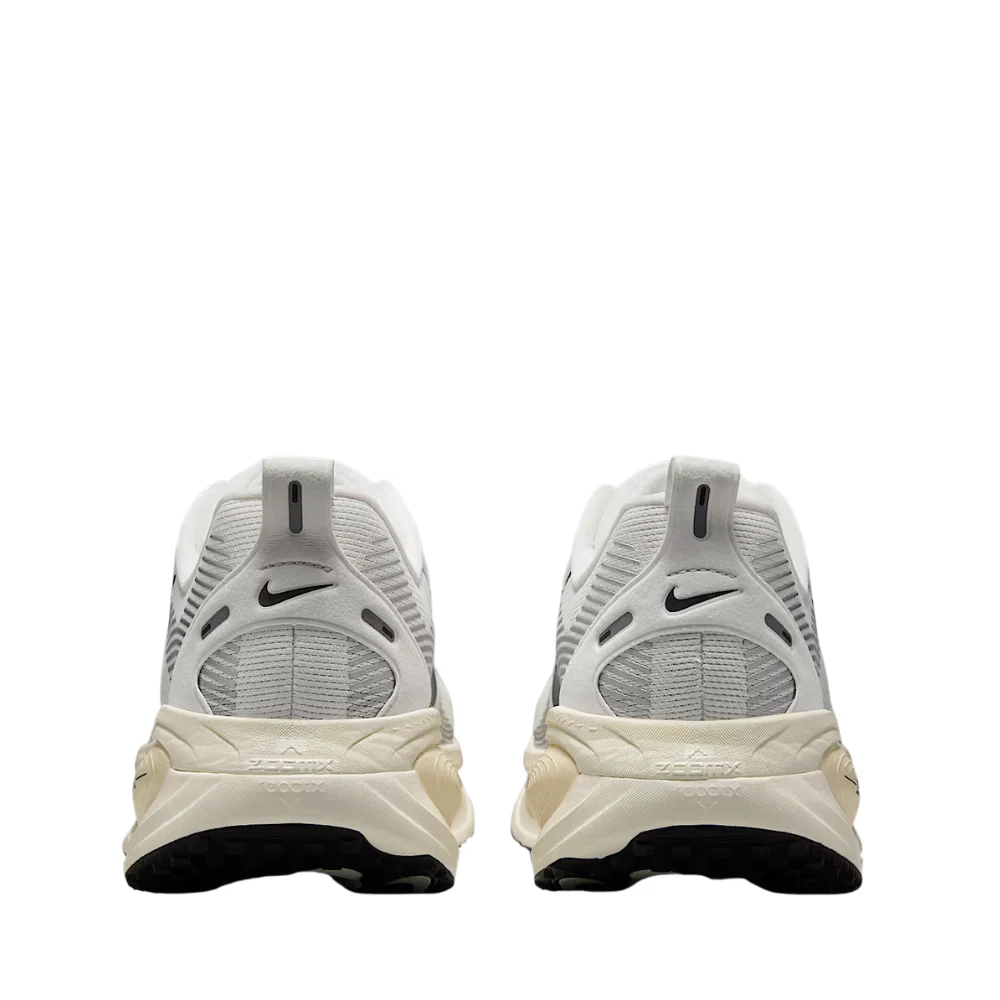 Vomero 18 Men's :Summit White | Coconut Milk - Image 4