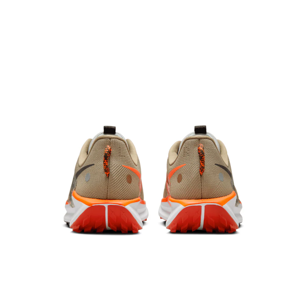 Pegasus Trail 5 Men's :Khaki | Hyper Crimson - Image 4
