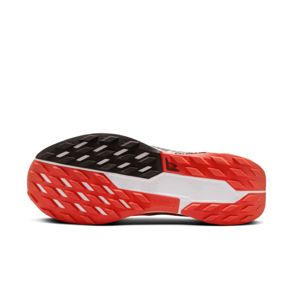 Pegasus Trail 5 Men's :Khaki | Hyper Crimson - Image 5