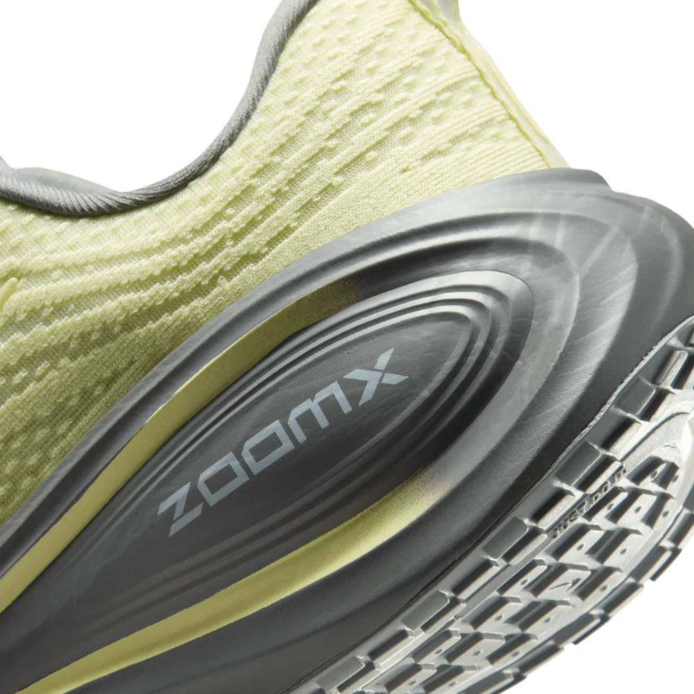 Vomero Plus SE Women's :Life Lime | Smoke Grey - Image 6