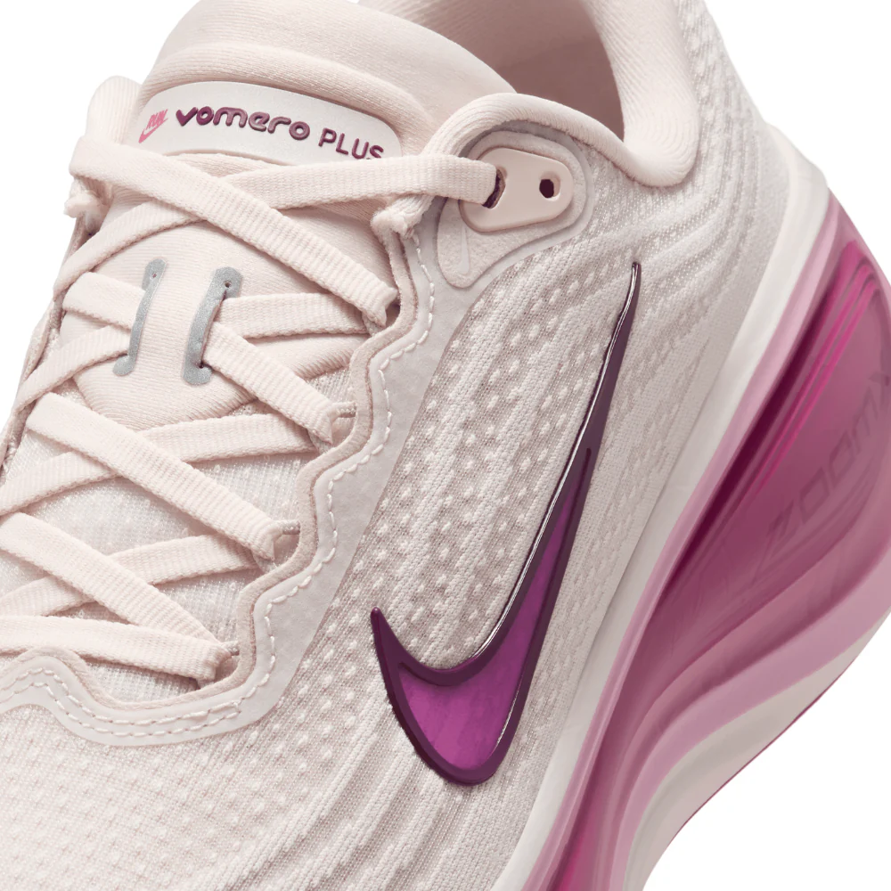 Vomero Plus Women's :Silt Red | Bordeaux - Image 3