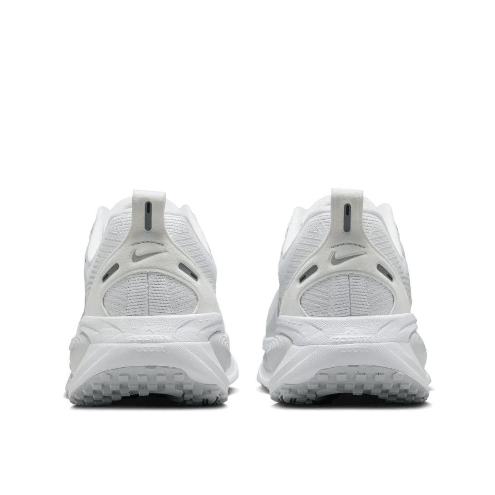 Vomero 18 Women's :White | Metallic Silver Photon Dust - Image 6