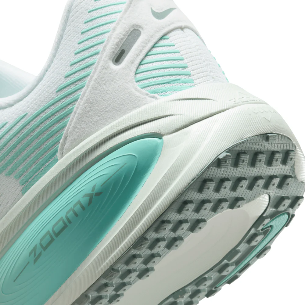 Vomero 18 Women's :White | Bleached Turquoise - Image 3