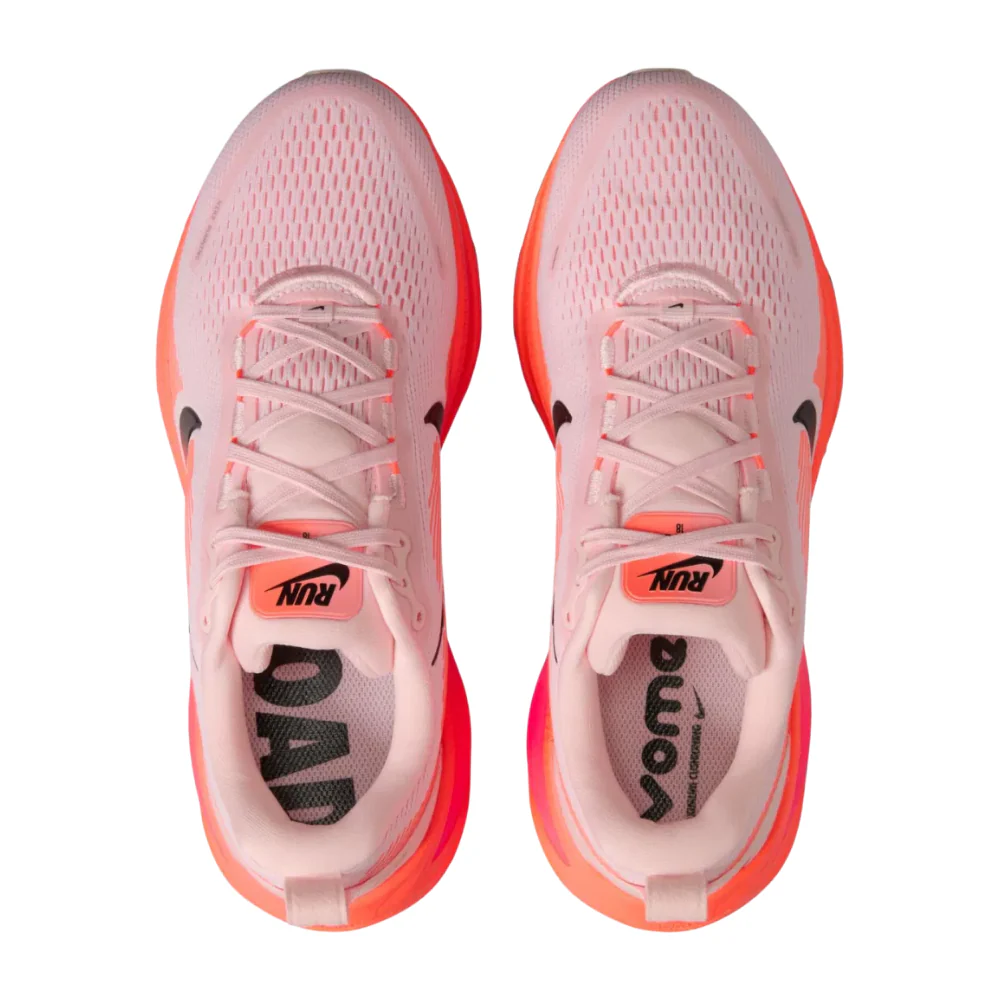 Vomero 18 Women's :Atmosphere | Bright Crimson - Image 3
